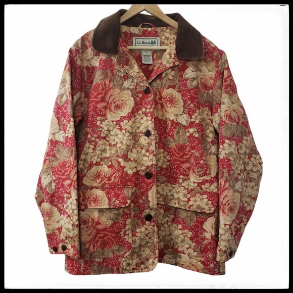 L.L. Bean Jackets & Blazers - ⭐SALE⭐ L.L.Bean Floral Vintage Barn Jacket